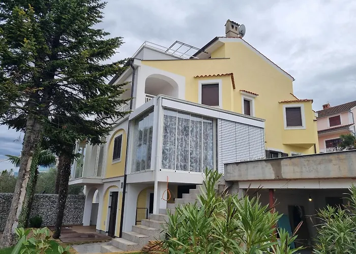 Maestral Apartments